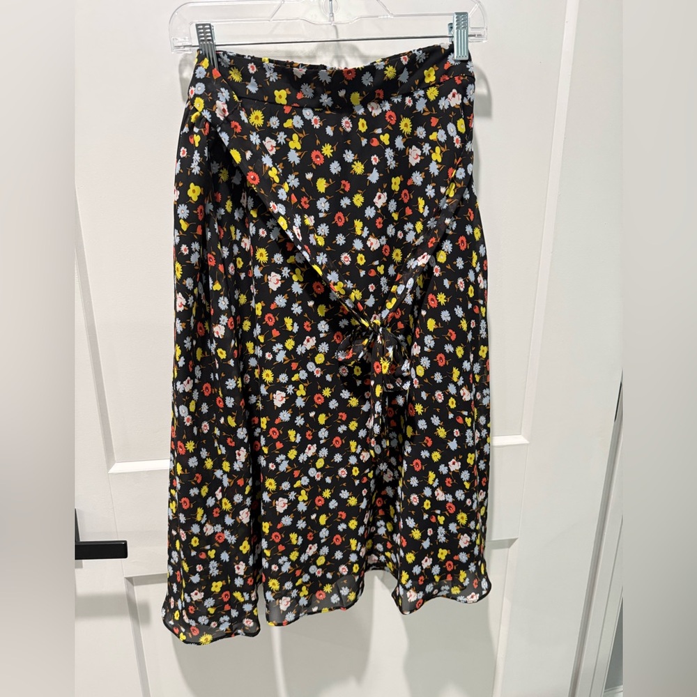 Ann Taylor Floral A-Line tie waist Skirt Size Large